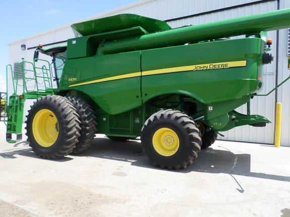 2013 John Deere S670