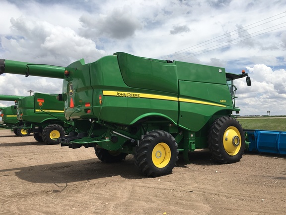 2013 John Deere S670