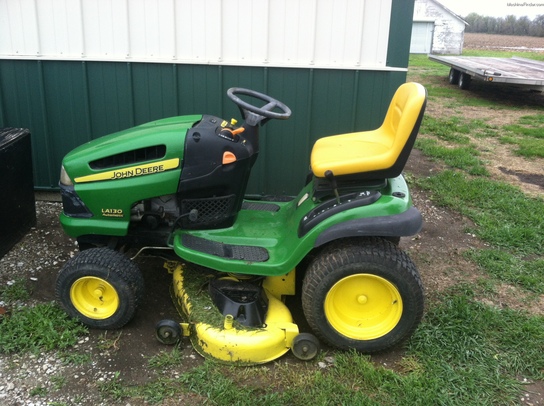 2007 John Deere La130 Lawn & Garden And Commercial Mowing - John Deere 