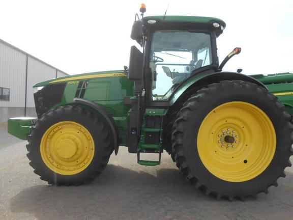 2015 John Deere 7270R