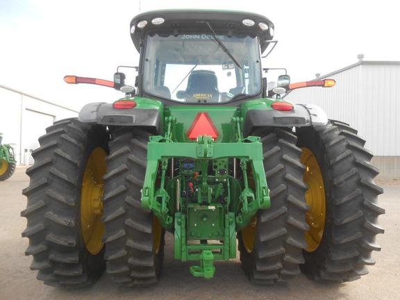 2015 John Deere 7270R