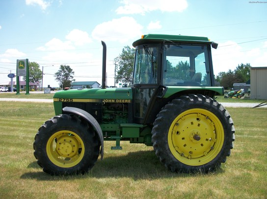 1992 John Deere 2755 Tractors - Utility (40-100hp) - John Deere 