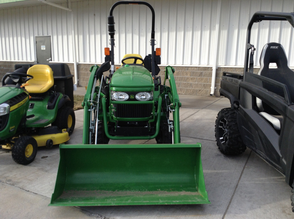 2015 John Deere 2025R