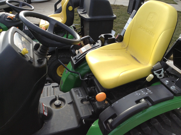 2015 John Deere 2025R