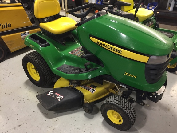 2009 John Deere X304