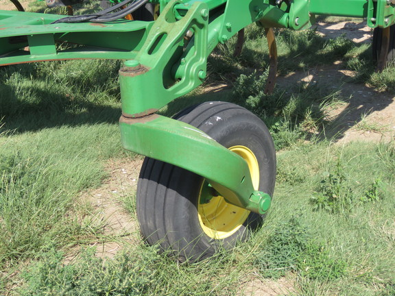 2010 John Deere 2410