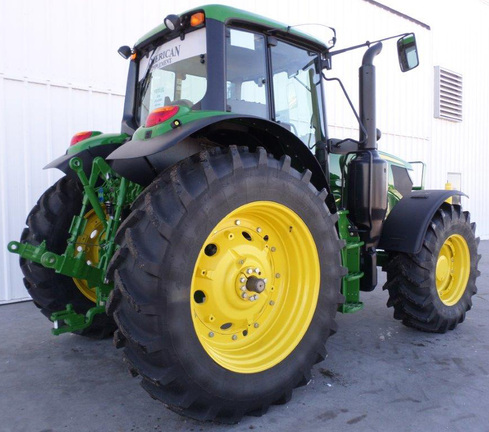 2016 John Deere 6155M