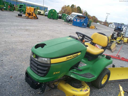 John Deere X300 Lawn And Garden And Commercial Mowing John Deere