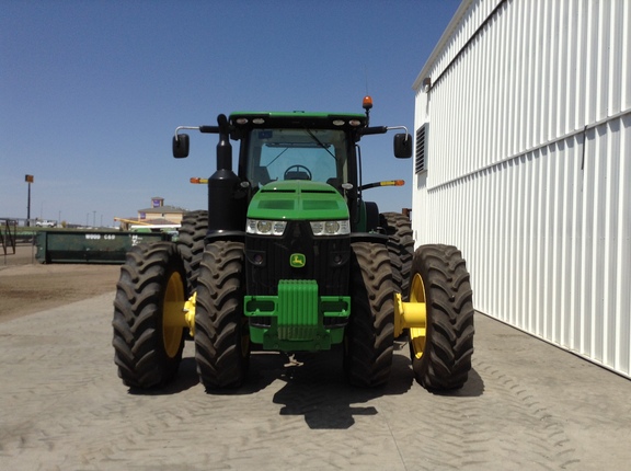 2016 John Deere 8320R