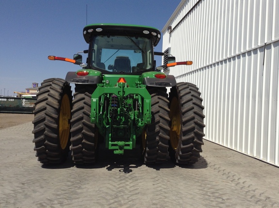 2016 John Deere 8320R