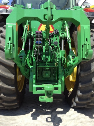 2016 John Deere 8320R