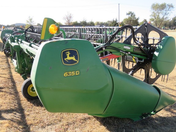 2016 John Deere 635D