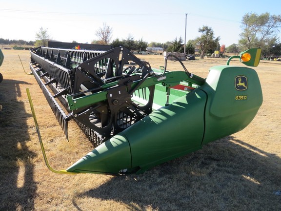 2016 John Deere 635D