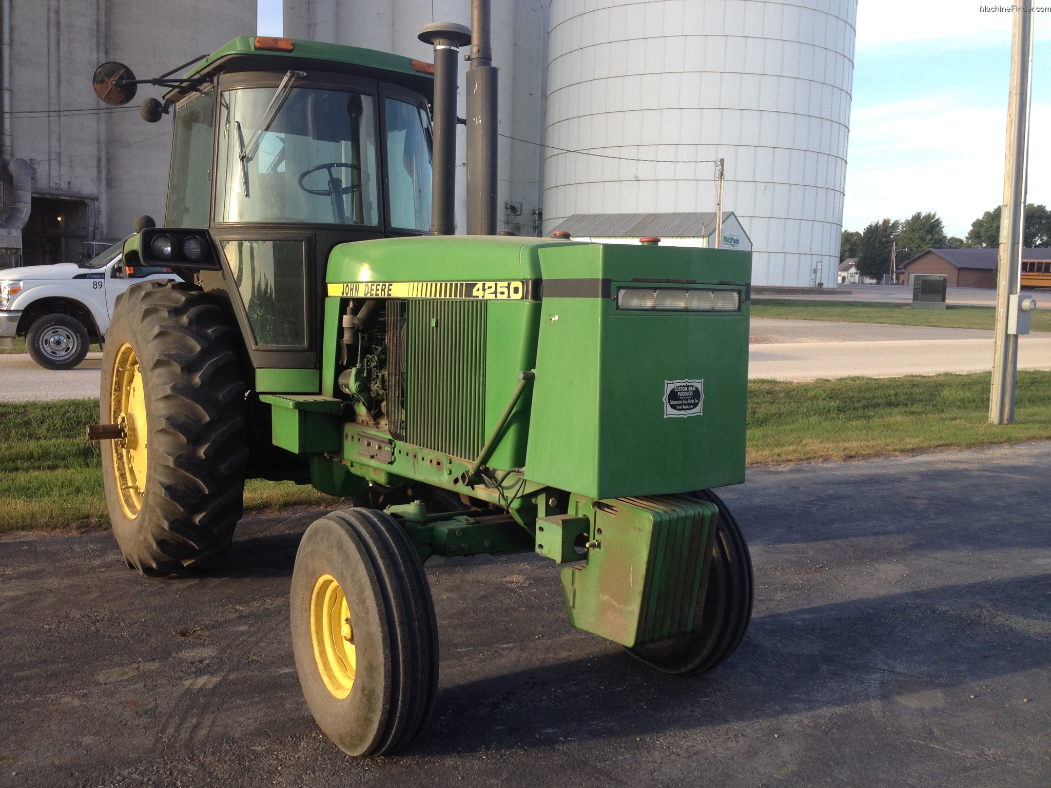 1987 John Deere 4250 Tractors Row Crop 100hp John Deere