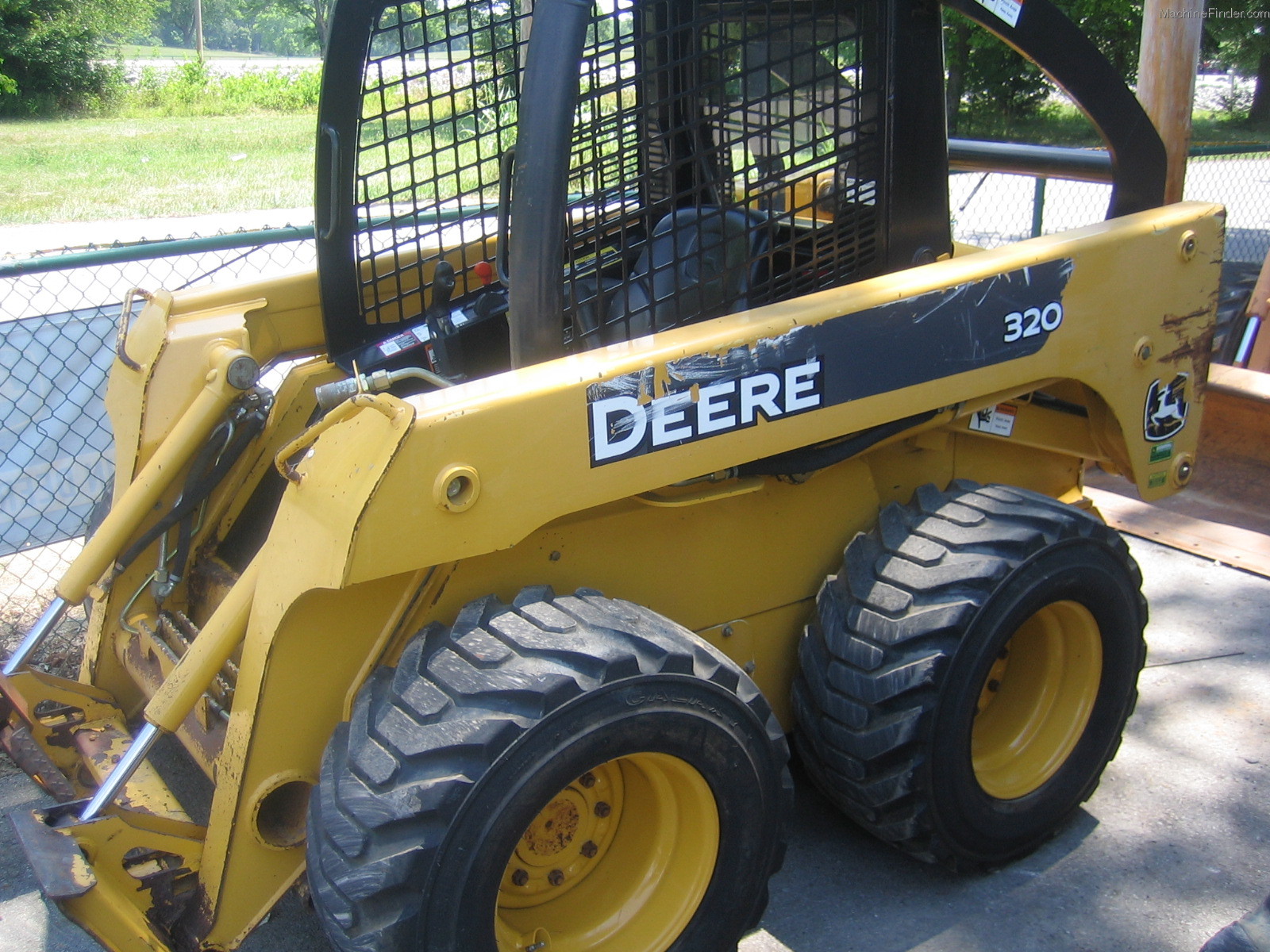 2004 John Deere 320 Skid Steer Loaders - John Deere MachineFinder