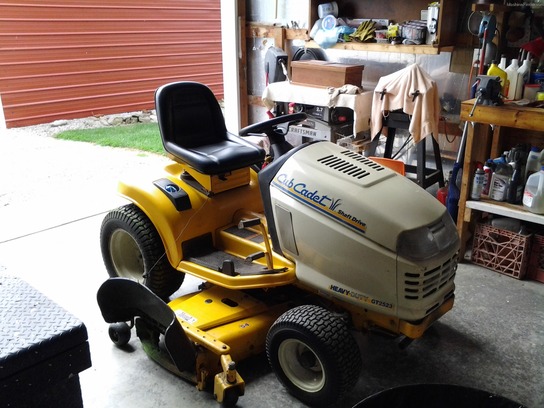 2004 Cub Cadet Gt2523 Lawn & Garden And Commercial Mowing - John Deere 