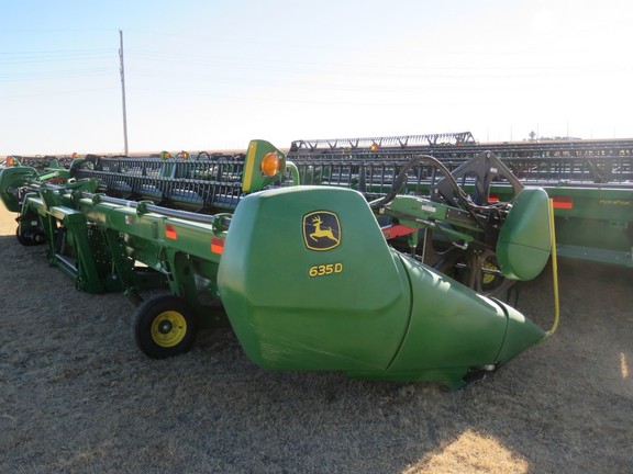 2016 John Deere 635D