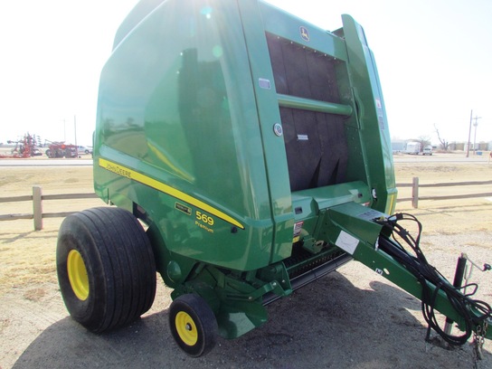 2013 John Deere 569