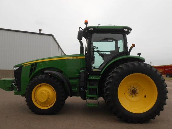 2015 John Deere 8245R