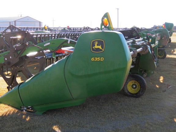 2016 John Deere 635D