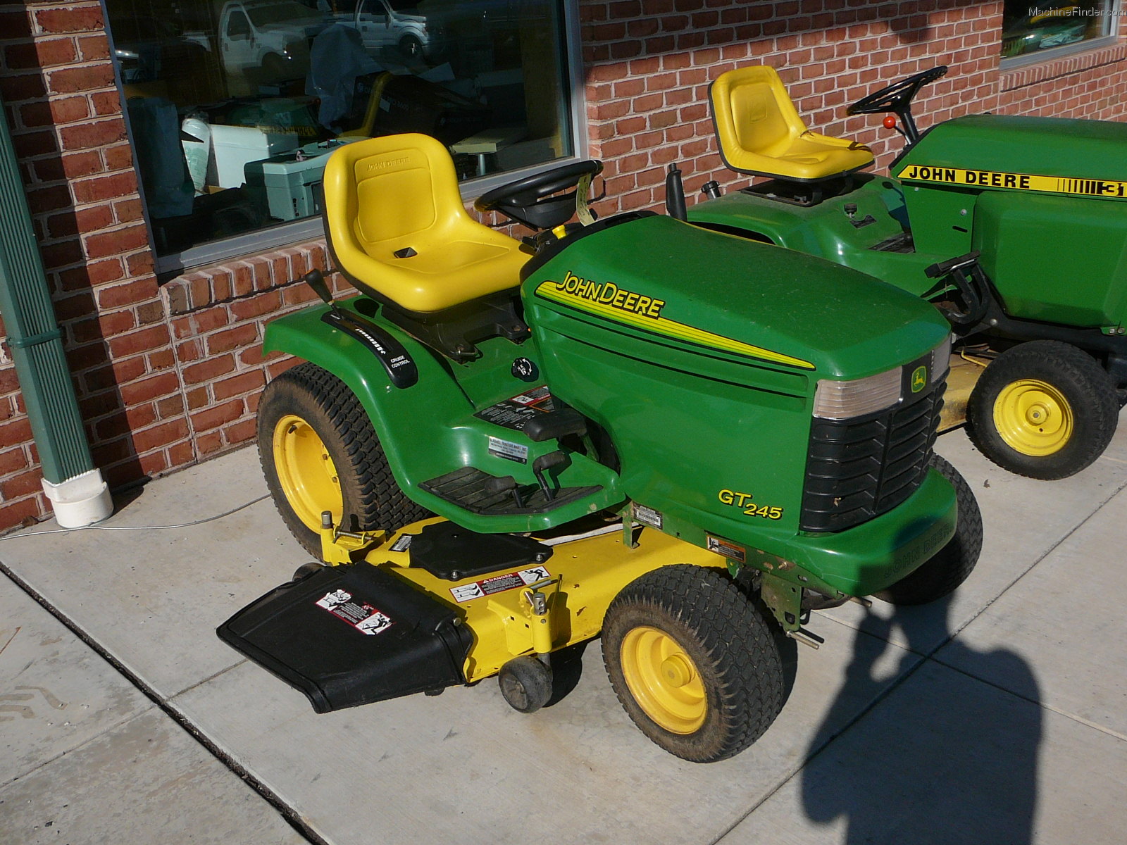 John Deere Gt Lawn Garden And Commercial Mowing John Deere