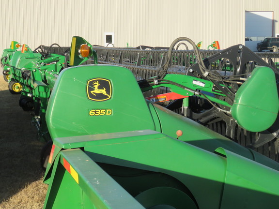 2016 John Deere 635D