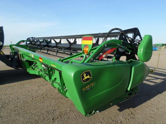 2015 John Deere 635FD