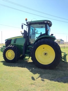 2012 John Deere 7230R