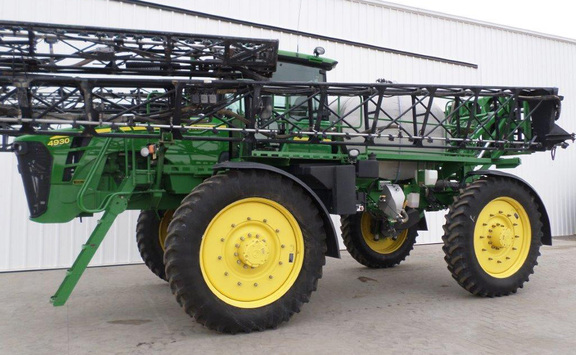 2011 John Deere 4930