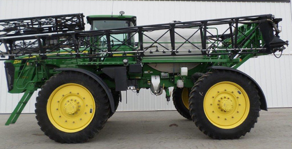 2011 John Deere 4930