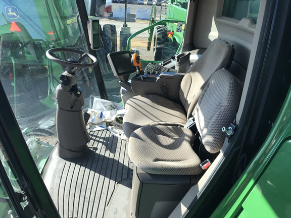 2015 John Deere S670