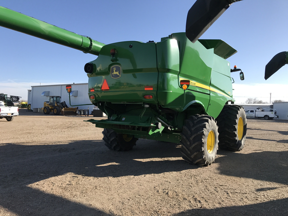 2015 John Deere S670