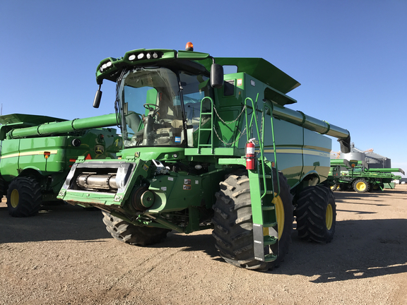 2015 John Deere S670