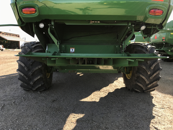 2015 John Deere S670