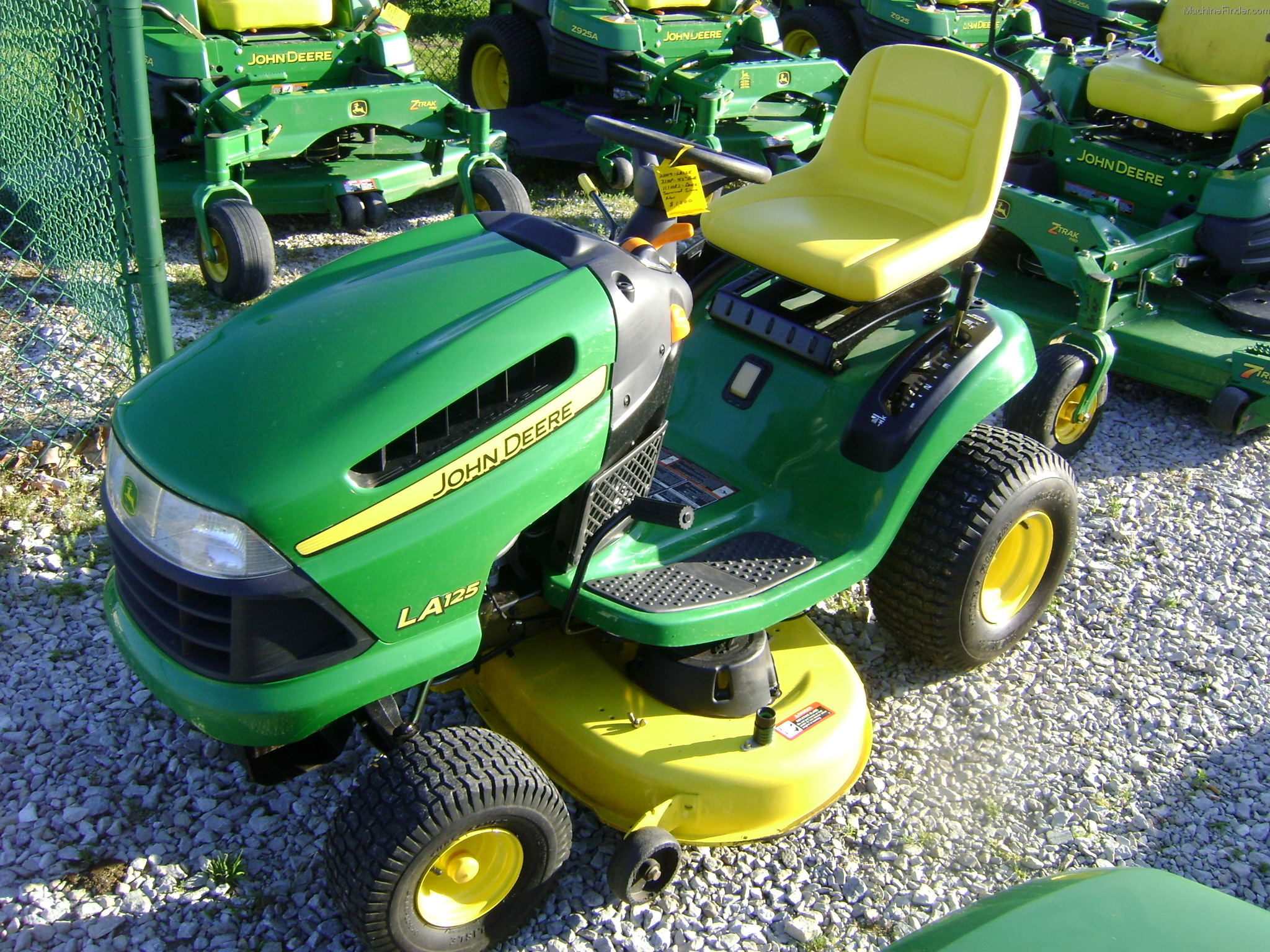 2009 John Deere La125 Lawn & Garden And Commercial Mowing - John Deere 