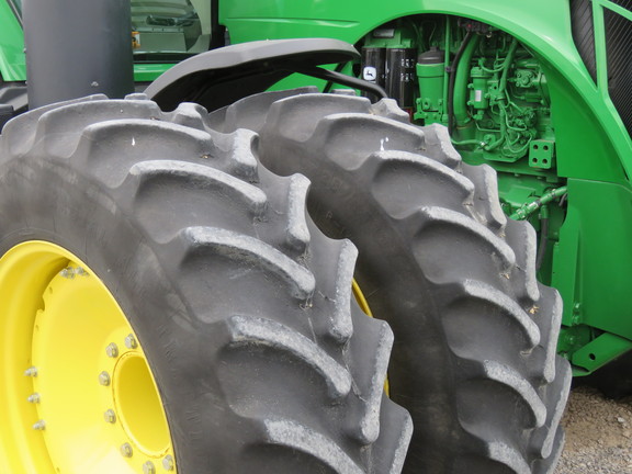 2011 John Deere 8360R