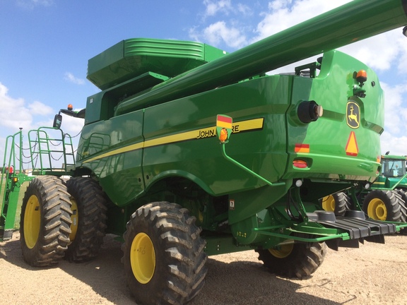 2013 John Deere S670