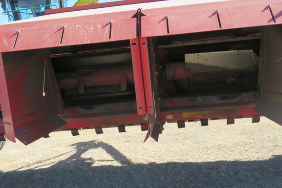 2013 Hiniker 5630