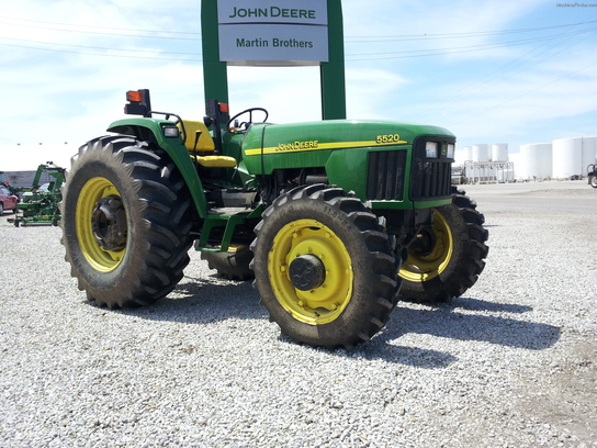 2004 John Deere 5520 Tractors - Utility (40-100hp) - John Deere 