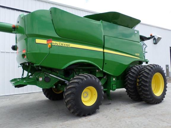 2013 John Deere S670