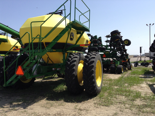 2011 John Deere 1890