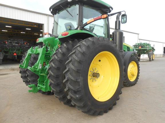 2015 John Deere 8270R