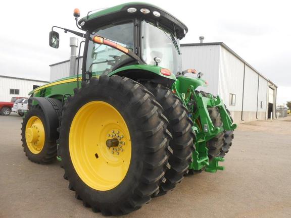 2015 John Deere 8270R