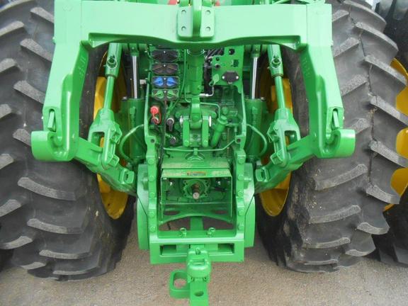 2015 John Deere 8270R