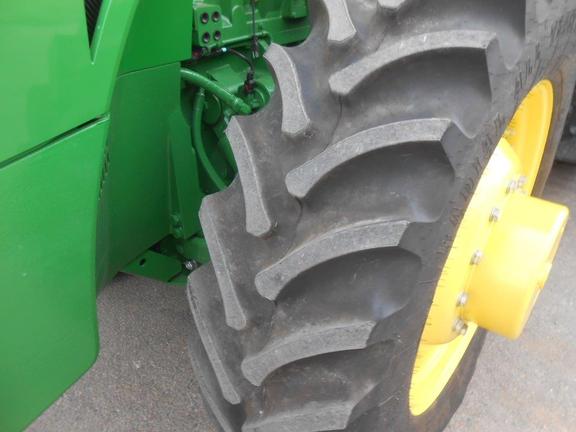 2015 John Deere 8270R