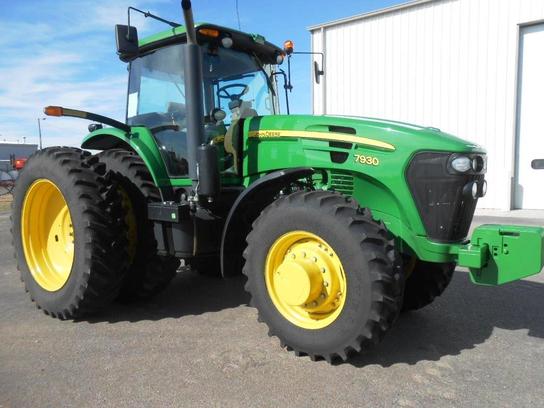 2011 John Deere 7930