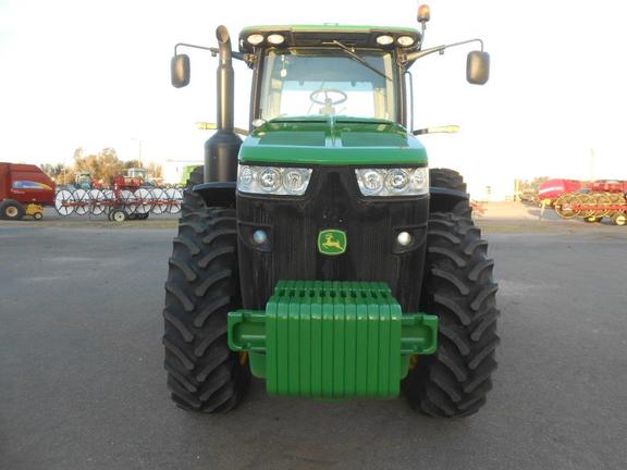 2013 John Deere 8235R