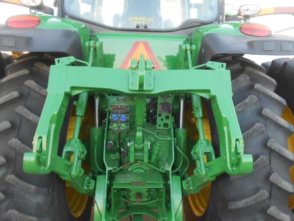 2013 John Deere 8235R