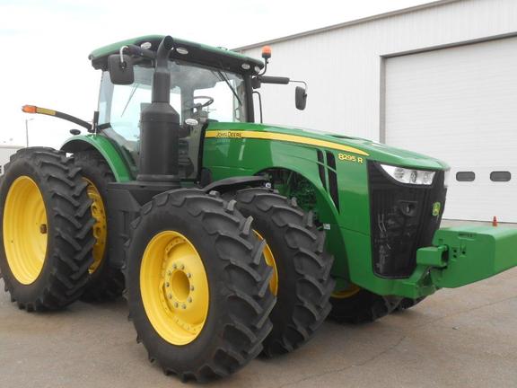 2015 John Deere 8295R