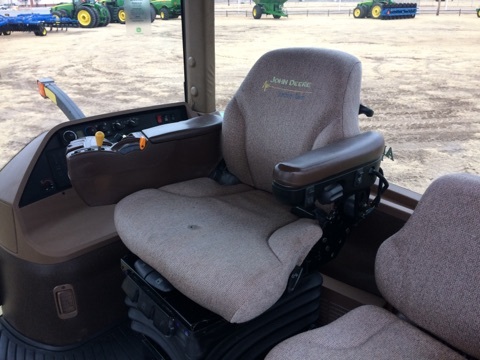 2005 John Deere 8520